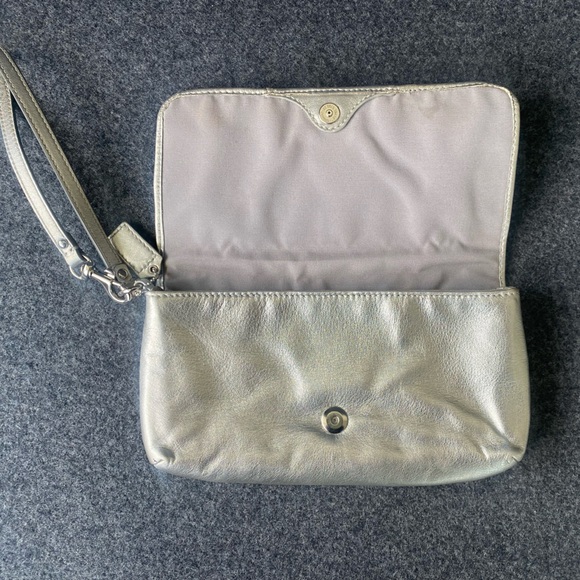 Coach Wristlet in Silver/Gold Depending on Lighting - Picture 4 of 13